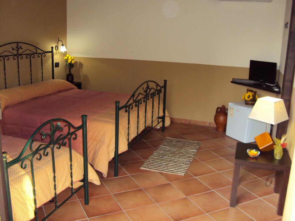 Agriturismo Il Pozzo Antico Mascali Kültér fotó