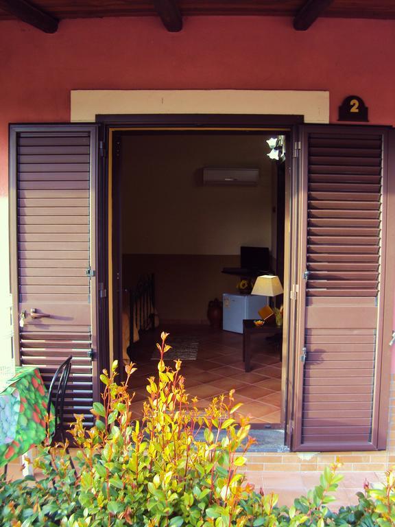 Agriturismo Il Pozzo Antico Mascali Szoba fotó