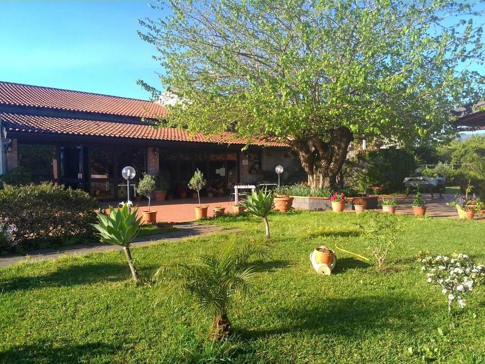 Agriturismo Il Pozzo Antico Mascali Kültér fotó