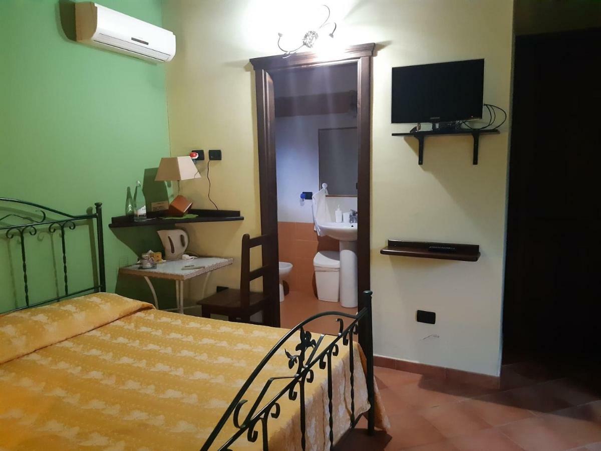 Agriturismo Il Pozzo Antico Mascali Kültér fotó
